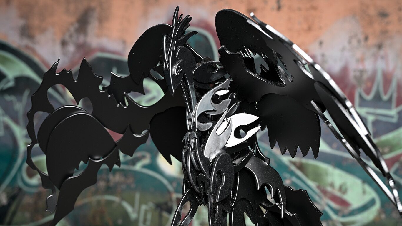 Metal sculpture by Karel Frometa
